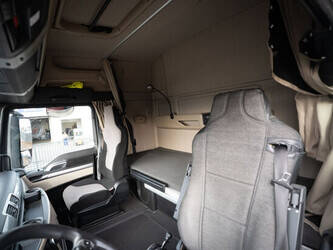 2018-man-tgx-18-420-1426818-45694108