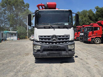 2020-mercedes-arocs-4143-45698239