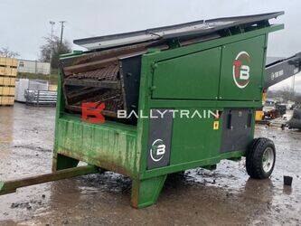 صورة ل معدات البناء 2020 TBR 1005 B