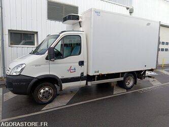 صورة ل شاحنات التي تسيطر عليها درجة الحرارة 2007 ايفكو 35C10