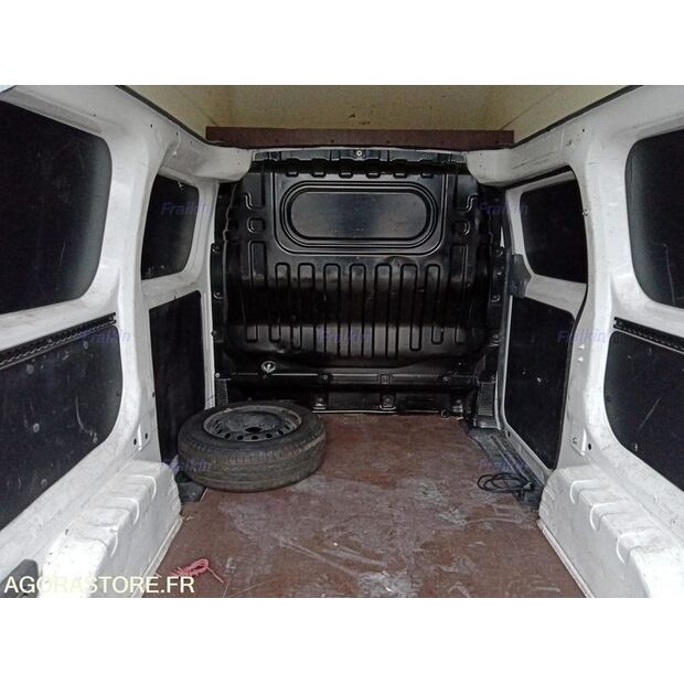 2019 نيسان NV200-45708349