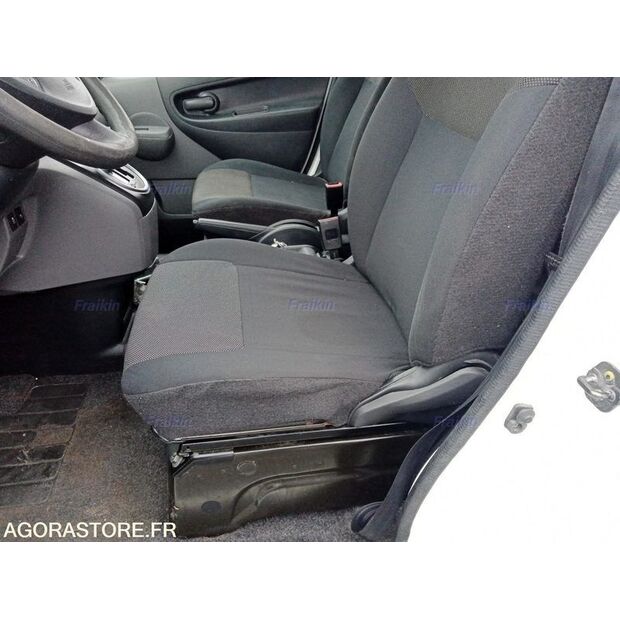 2019 نيسان NV200-45708353