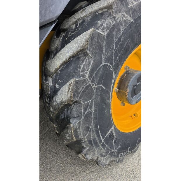 2014 جيه سي بي 3cx-45709224