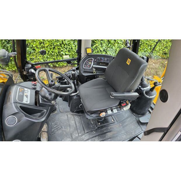 2014 جيه سي بي 3cx-45709228