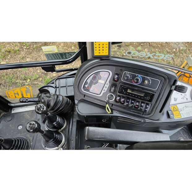 2014 جيه سي بي 3cx-45709231