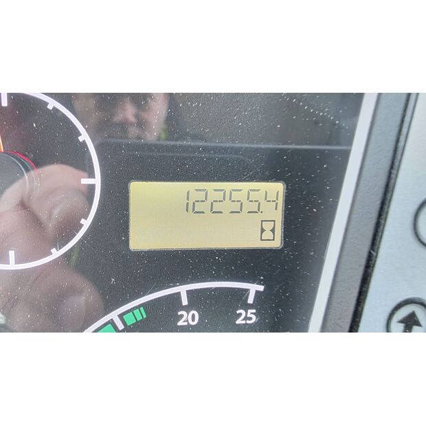 2014 جيه سي بي 3cx-45709233