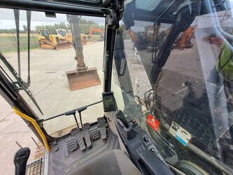 2015-volvo-ec220el-1426977-45709936