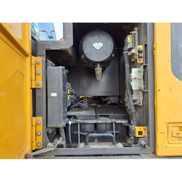 2017 فولفو EC300EL-45710008