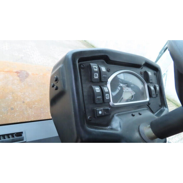 2025 JCB 116D-45710331