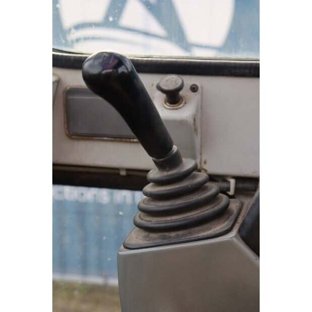 2001 TAKEUCHI TB016-45710593