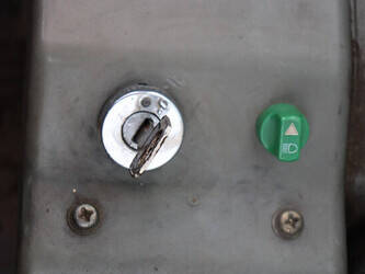 2001-takeuchi-tb016-1427009-45710598