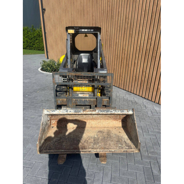 2008 THOMAS T105-45711029