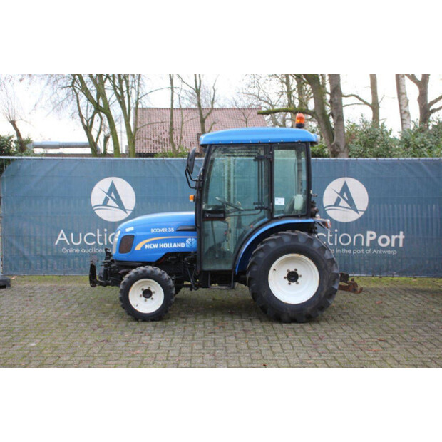2017 New Holland Boomer 35-45711049