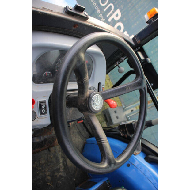 2017 New Holland Boomer 35-45711076