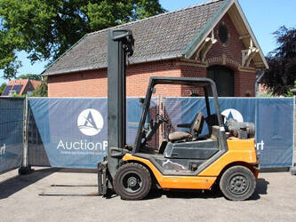 2001-still-r70-45-1427045-45711174