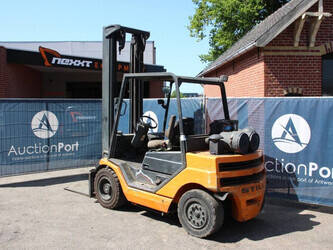 2001-still-r70-45-1427045-45711175