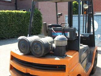 2001-still-r70-45-1427045-45711177