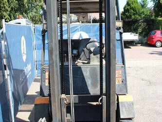 2001-still-r70-45-1427045-45711179