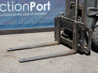 2001-still-r70-45-1427045-45711181