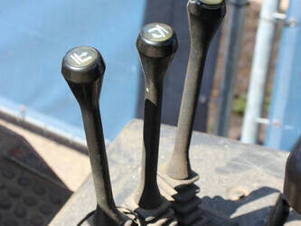 2001-still-r70-45-1427045-45711197