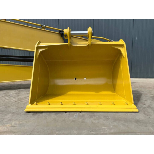 2026 Komatsu PC210-45711496