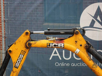 2011-jcb-8008-cts-1427073-45711728