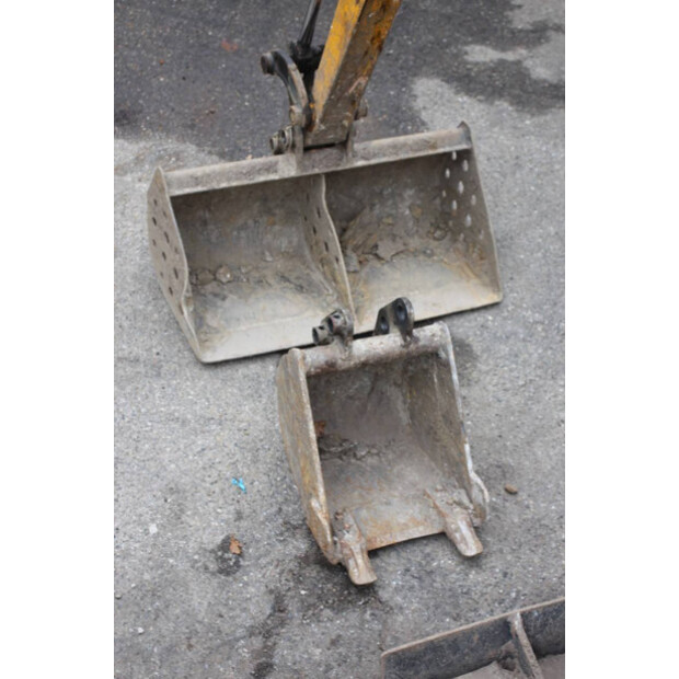 2011 JCB 8008 CTS-45711731