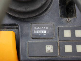 2011-jcb-8008-cts-1427073-45711742