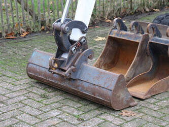 2021-bobcat-e17-1427076-45711761