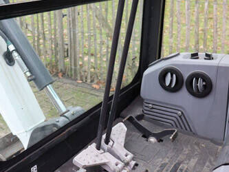 2021-bobcat-e17-1427076-45711779