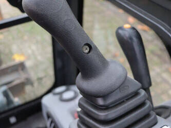 2021-bobcat-e17-1427076-45711782