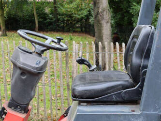 2004-fuchs-f853h-1427081-45711863