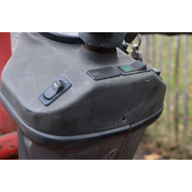 2004 FUCHS F853H-45711868