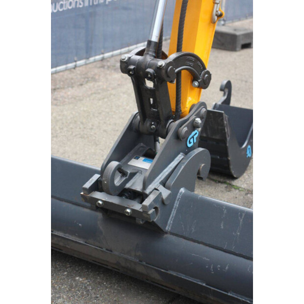 2024 جيه سي بي 19C-1-45712010