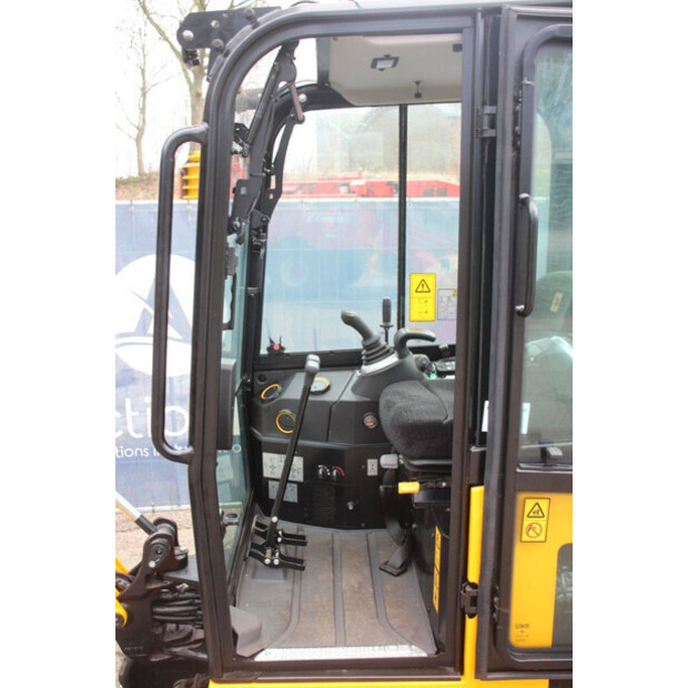 2024 جيه سي بي 19C-1-45712018