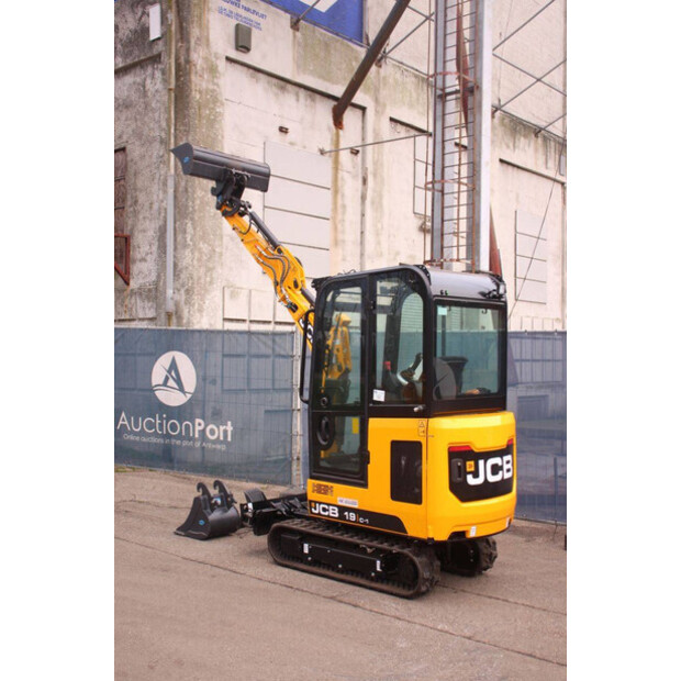 2024 جيه سي بي 19C-1-45712032