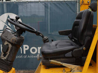 man-job-mann200-35-45712825