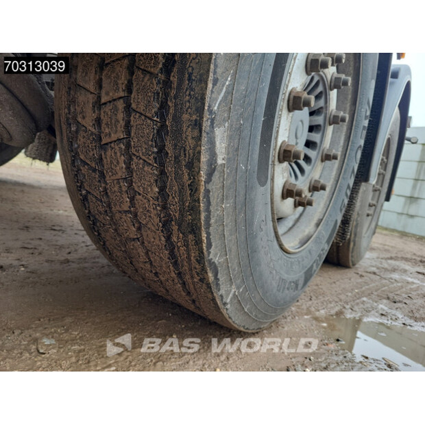 2000 بيرغ OTHERS-45712986