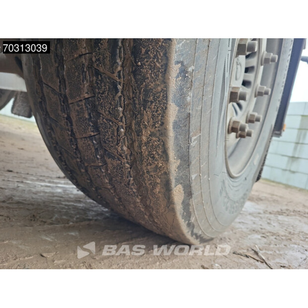 2000 بيرغ OTHERS-45712988