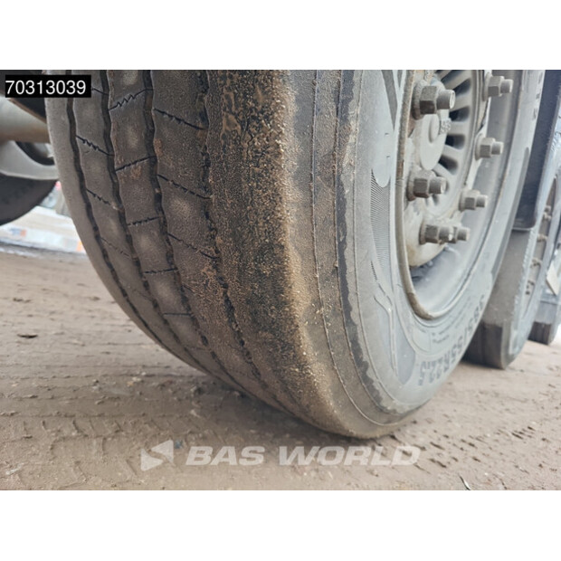 2000 بيرغ OTHERS-45712989