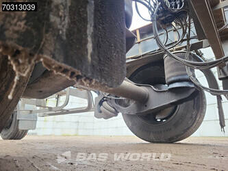 2000-burg-others-1427131-45712996