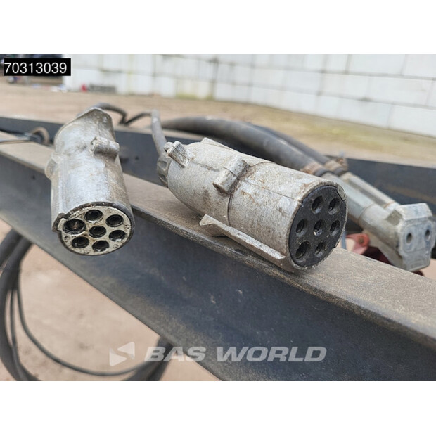 2000 بيرغ OTHERS-45712999