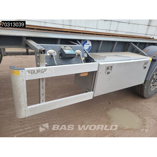 2000 بيرغ OTHERS-45713003