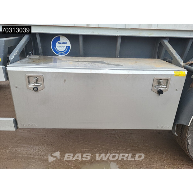 2000 بيرغ OTHERS-45713005