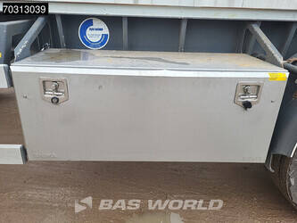 2000-burg-others-1427131-45713005