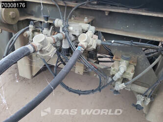 2001-burg-bpa-10-18-acxxx-45713084