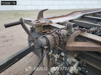 2001-burg-bpa-10-18-acxxx-45713085