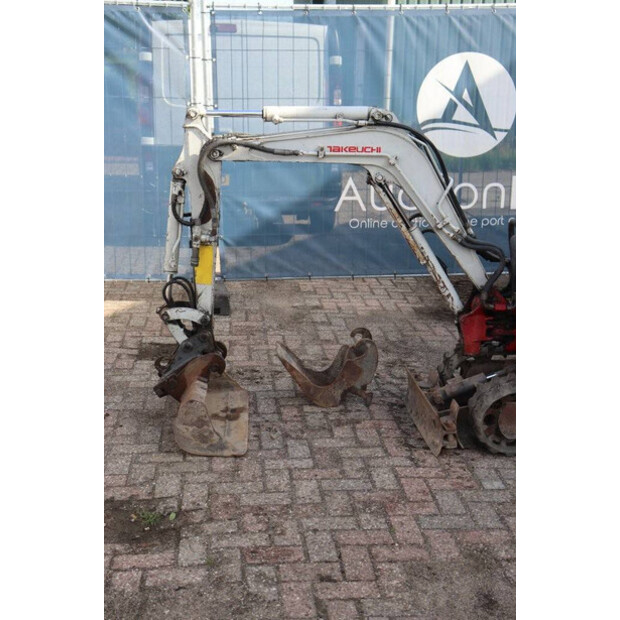 2006 تاكوتشي TB108-45713371