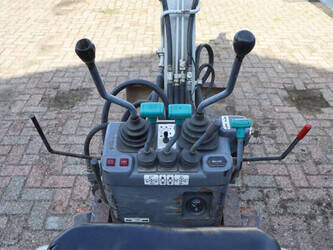 2006-takeuchi-tb108-1427140-45713387