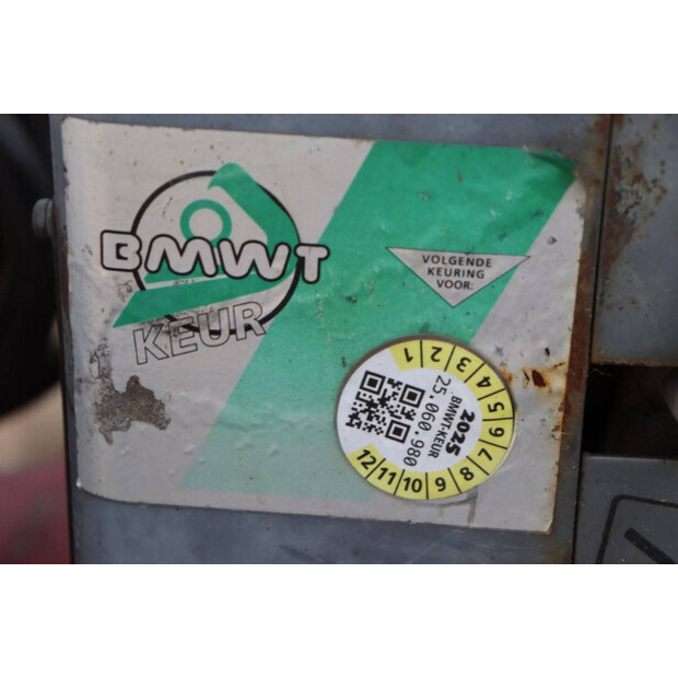 2006 تاكوتشي TB108-45713393